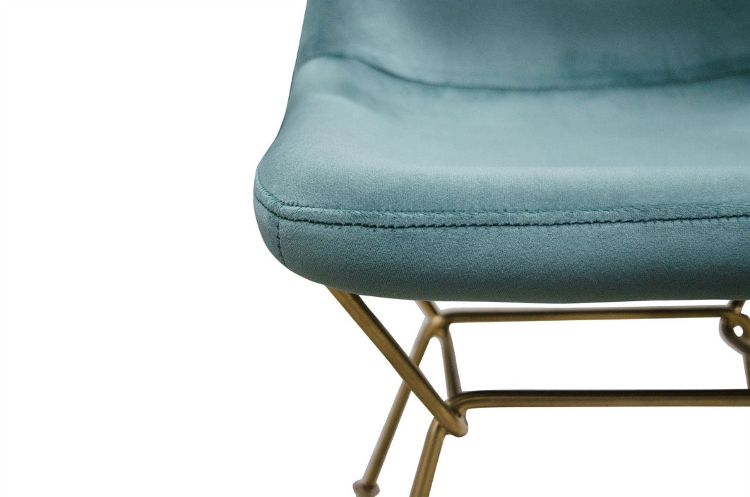 stoel met metalen frame