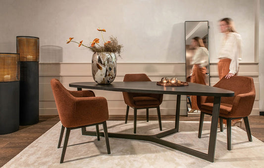 Driehoek eettafel Java zwart