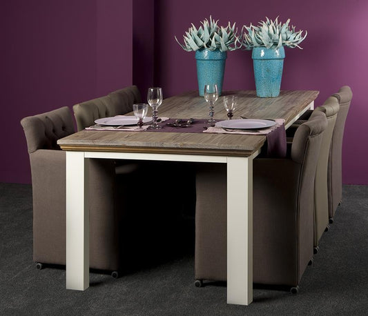 landelijke eettafel