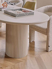 eettafel in betonlook