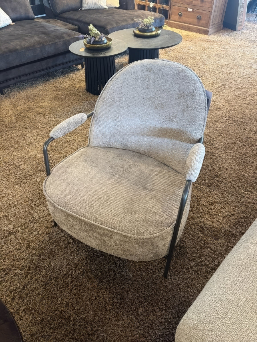 beige fauteuil