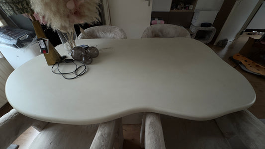 Betonlook eettafel Cloud