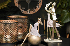 Meisje op bal roze/brons 20x11x22cm