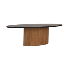 Ovalen eettafel