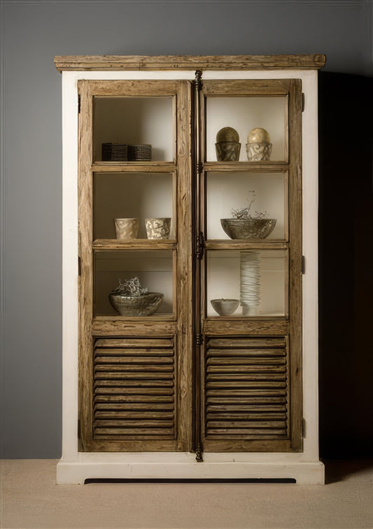 houten vitrinekast